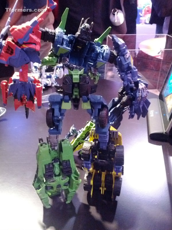 Transformers Generations Fall Of Cybertron Bruticus  (6 of 27)